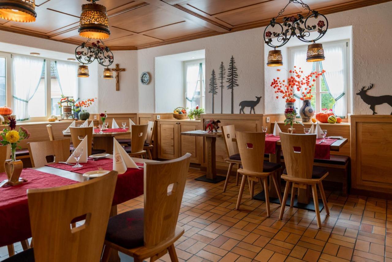 Gasthaus-Pension Zum Kreuz Stuhlingen Luaran gambar
