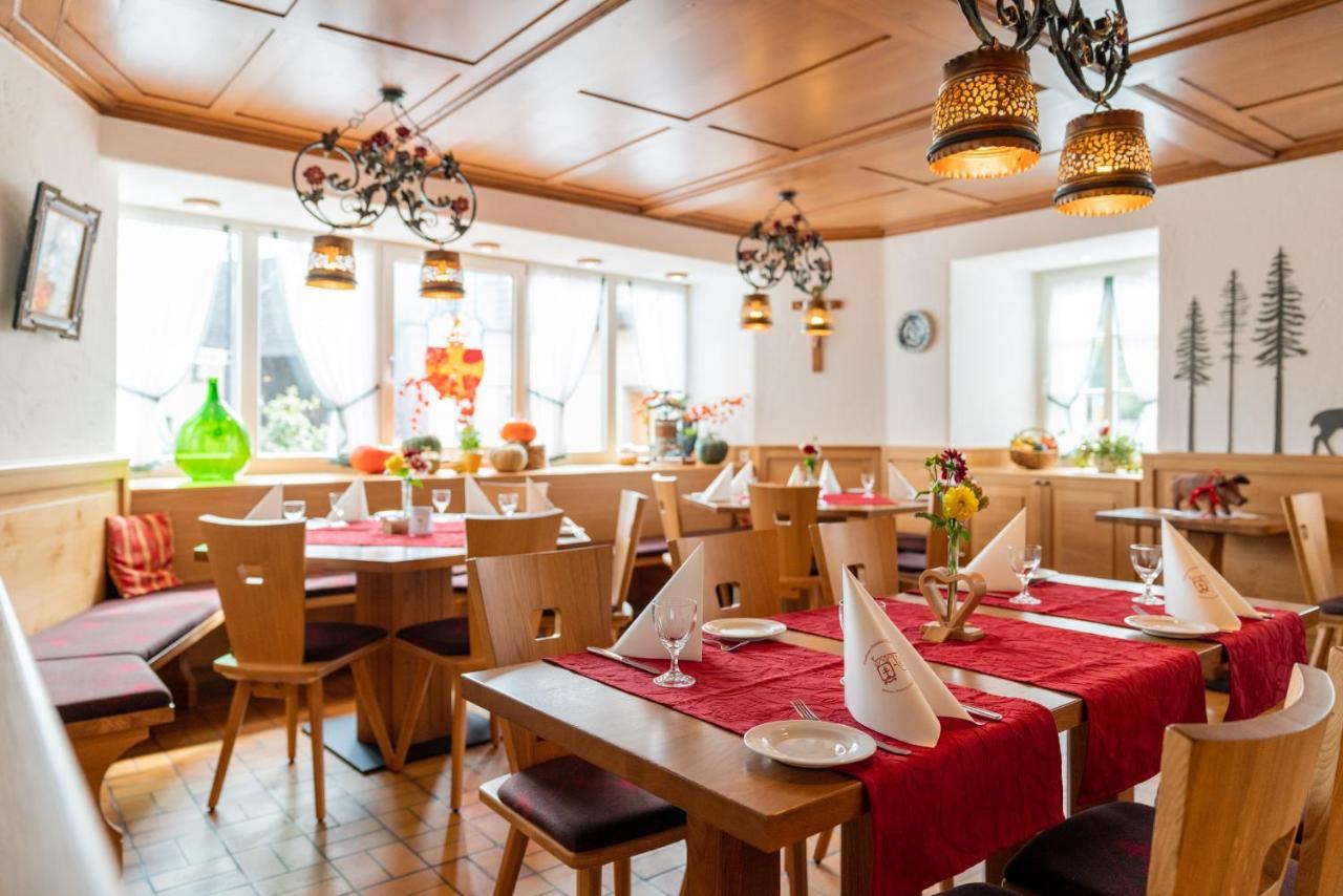 Gasthaus-Pension Zum Kreuz Stuhlingen Luaran gambar