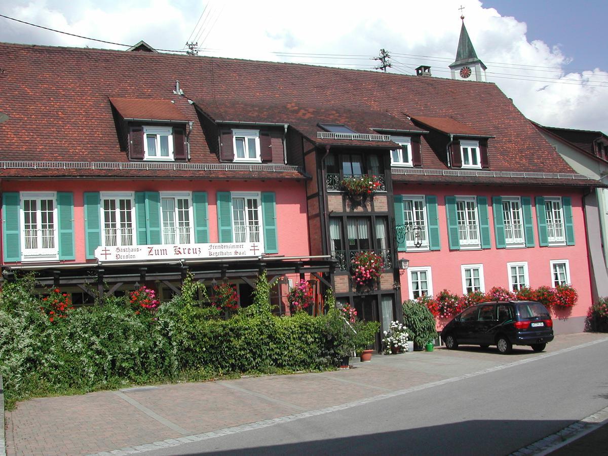 Gasthaus-Pension Zum Kreuz Stuhlingen Luaran gambar